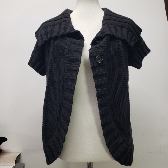 Kenneth Cole Black Short Sleeve Knit Cardigan Sweater with Ribbed Collar Small - Picture 1 of 12